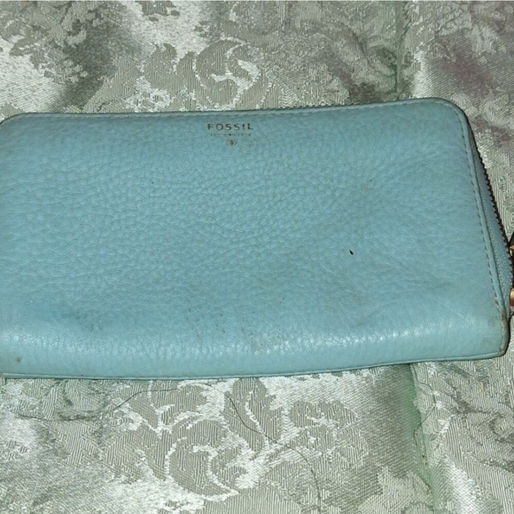 Fossil Zip Around Wallet Clutch Turquoise Cow Hide Pebbled Leather